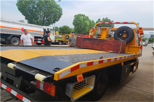 关岭附近拖车电话号码服务