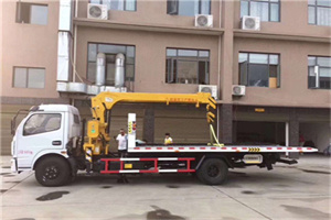 关岭附近汽车轮胎更换